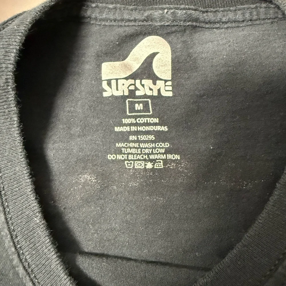 Surf Style Black Short Sleeve Tee - Picture 2 of 3